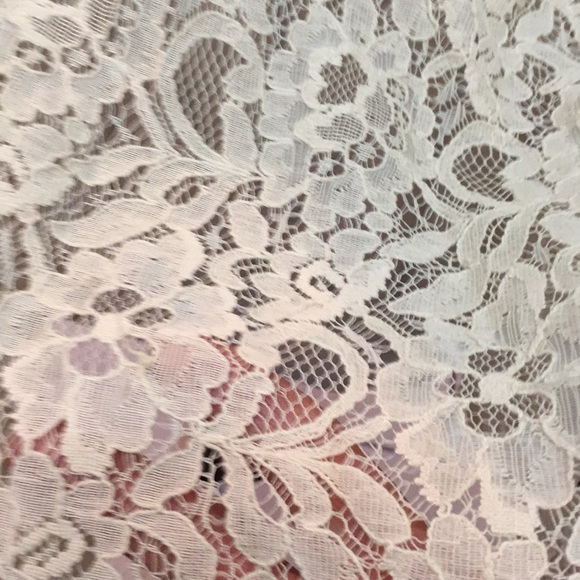 Cream lace dress - Picture 4 of 6